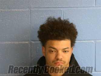 Recent Mugshot Image for DEVONN TREA MOORE in Humphreys County, Tennessee