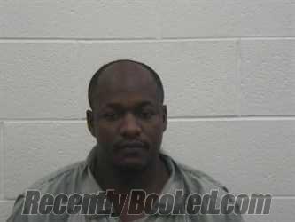 Recent Mugshot Image for JUNIOR AUGUSTIN in Loudon County, Tennessee