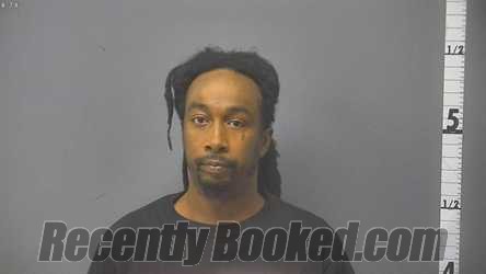 Recent Mugshot Image for DWAYNE ROBERTS in Staunton County, Virginia