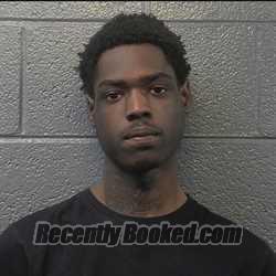 Recent Mugshot Image for DEREON LAMONTAE MILLER in Danville County, Virginia