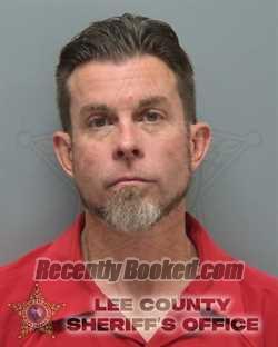 Recent Mugshot Image for TODD BENJAMINE HATHAWAY in Lee County, Florida