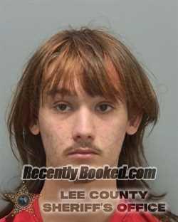 Recent Mugshot Image for SENNET AVERY TOBEY in Lee County, Florida