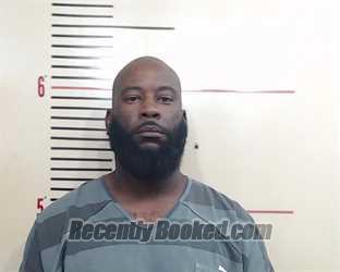 Recent Booking / Mugshot for OMAR EQUONIA HINES in Parker County, Texas