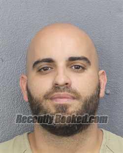 Recent Mugshot Image for CARLOS J SANTOS in Broward County, Florida