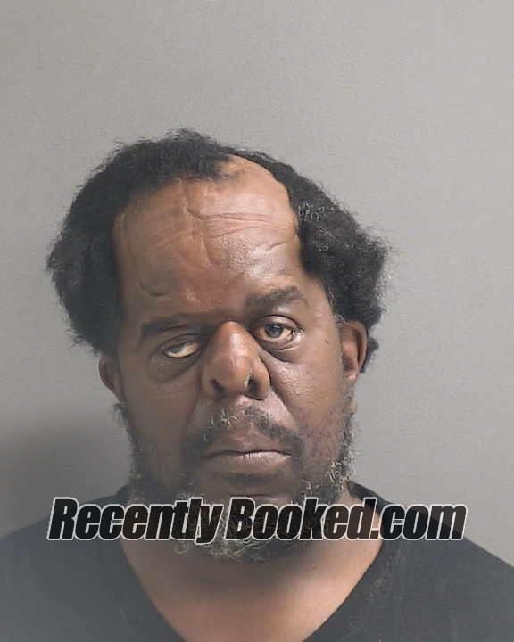 Recent Booking / Mugshot for KEVIN GEVARD WHITES in Volusia County, Florida