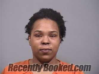 Recent Booking / Mugshot for SHANIA VICTORIA ROPER in Trumbull County, Ohio