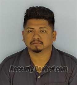 Recent Booking / Mugshot for Roberto Avendano Guillen in Walton County