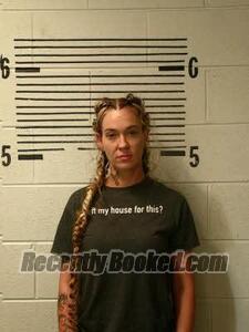 Recent Booking / Mugshot for EVELYN RICHARDS in Elmore County, Alabama