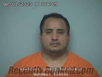 Recent Booking / Mugshot for MARCELO HERNANDEZ-HERNANDEZ in Beaufort