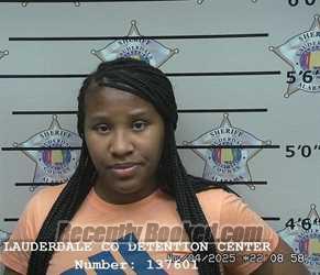 Recent Mugshot Image for RAEISHIA SHAINTEL RUSSELL in Lauderdale County, Alabama