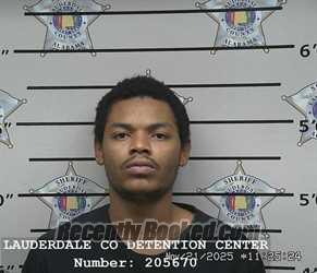 Recent Mugshot Image for TAVIAS LASHAWN ANDERSON in Lauderdale County, Alabama