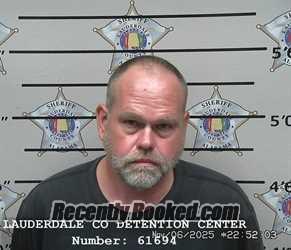 Recent Mugshot Image for ROBERT PERRY LOWE in Lauderdale County, Alabama