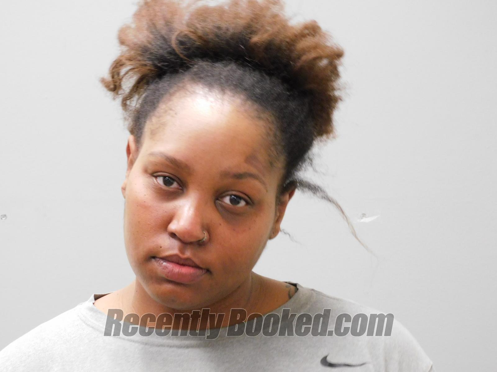 Recent Booking / Mugshot for JAZMYNN DAWNN JONES in Madison County, Alabama