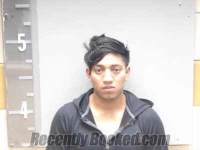 Recent Mugshot Image for LUIS LARIOS-LOPEZ in Marshall County, Alabama