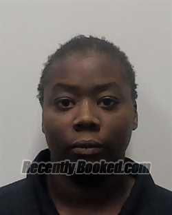 Recent Mugshot Image for LCHER TAYA BATTLE in Montgomery County, Alabama