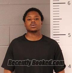 Recent Mugshot Image for CARLOS FIELDS in St Clair County, Alabama