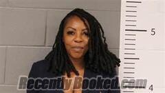 Recent Mugshot Image for LINDA CALHOUN in St Clair County, Alabama