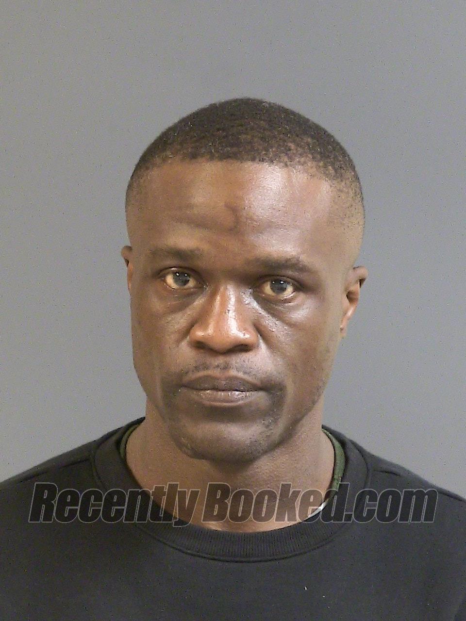 Edrick Mccroy Recent Booking / Mugshot for FREDRICK WENDELL MCCRAY in Charleston ...
