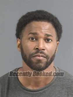 Recent Booking / Mugshot for ADRIAN DARREL ROBINSON in Charleston