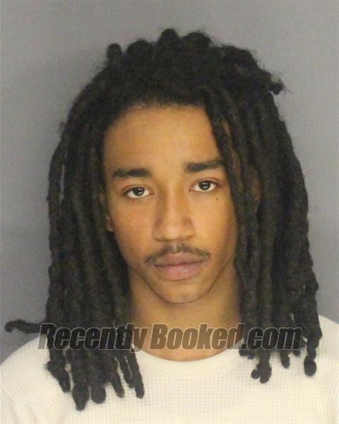 Recent Mugshot Image for SERGIO PIERCE in Essex County, New Jersey