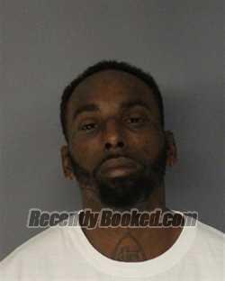 Recent Booking / Mugshot for MARCUS S MOORE in Essex County, New Jersey