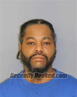 Recent Booking / Mugshot for WAYNE LEWIS in Essex County, New Jersey