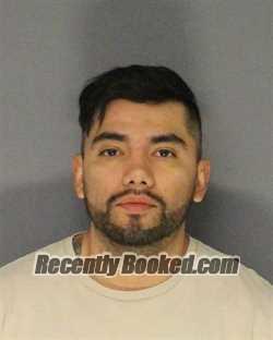 Recent Booking / Mugshot for JONATHAN ESTRADA in Essex County, New Jersey