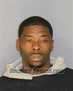 Recent Mugshot Image for CURTIS L MARTIN in Essex County, New Jersey
