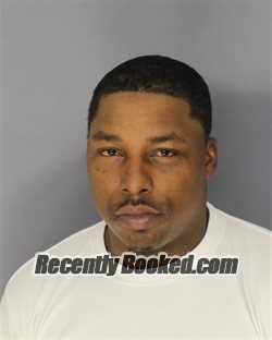 Recent Mugshot Image for DAZMEIR R MITCHELL in Essex County, New Jersey