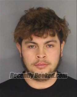 Recent Mugshot Image for YADER E RUGAMAHERRERA in Essex County, New Jersey