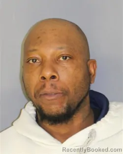 Recent Mugshot Image for MICHAEL CRAIG in Essex County, New Jersey