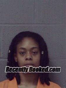 Recent Booking / Mugshot for Cythia Dana Thomas in Crittenden County