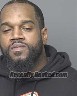 Recent Booking / Mugshot for HAROLD ANTONIO ROBINSON in Dubuque County ...