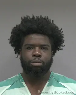 Mugshot of XZABIA LAVONN SMITH booked in Alachua County, Florida on April 28, 2026