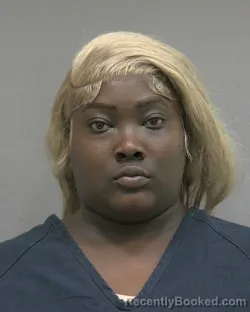 Mugshot of RANASIA GEORLISIA FULLERTON booked in Alachua County, Florida on May 22, 2026