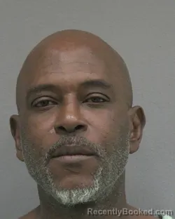 Mugshot of DELVIS TYRONE EASON