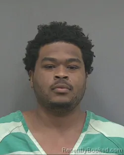 Mugshot of Javonte' Demarkus Mix booked in Alachua County, Florida on October 28, 2026