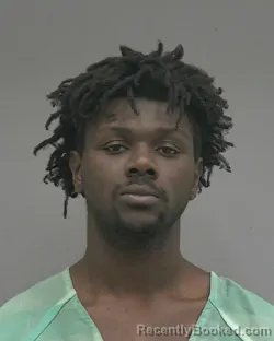 Mugshot of EMMANUEL JAKARI DAVIS booked in Alachua County, Florida on July 17, 2026
