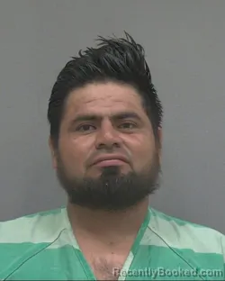 Mugshot of Luis Enrique Cruz Gonzalez booked in Alachua County, Florida on October 25, 2026