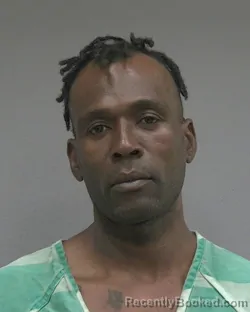 Mugshot of JULIUS LERON RUMPH