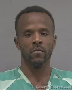 Mugshot of Derrick Dezall Lee booked in Alachua County, Florida on October 19, 2026
