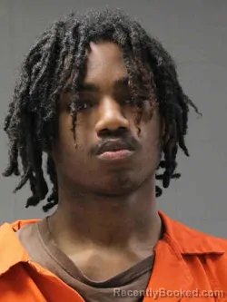 Mugshot of DEVEON MARQUIS BUCKLES booked in Hamilton County, Iowa on April 22, 2026