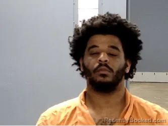 Mugshot of SPENCER LATRON DAVIS booked in Marion County, South Carolina on April 7, 2026