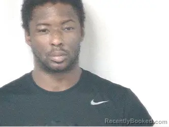 Mugshot of DEVAUN LAVONTE SAUNDERS booked in Marion County, South Carolina on June 15, 2026