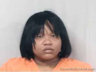 Mugshot of JAMISHA DANIELLE WASHINGTON booked in Marion County, South Carolina on May 7, 2026
