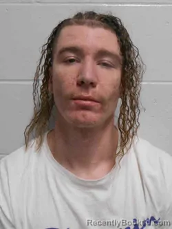 Mugshot of DYLAN DENNIS WAGONER