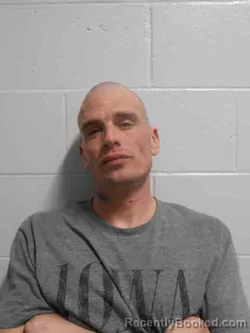 Mugshot of BRANDON MICHAEL HANNERS booked in Henry County, Iowa on April 1, 2026