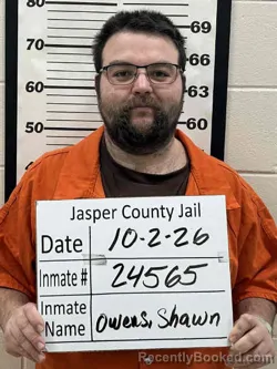 Mugshot of Shawn Michael Owens booked in Jasper County, Iowa on October 2, 2026