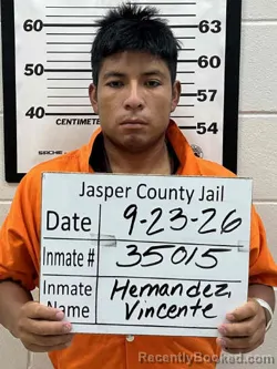 Mugshot of Vicente Hernanedez booked in Jasper County, Iowa on September 23, 2026