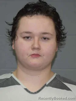 Mugshot of DESTINY RAE LACEFIELD